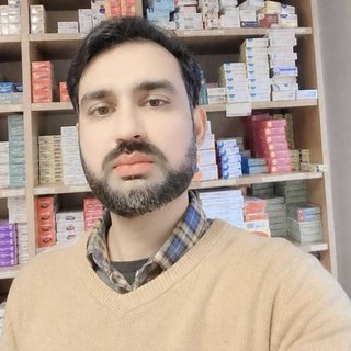 Tasuif Hameed, Co-Owner of Rossington Pharmacy, headshot photo